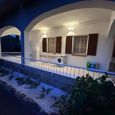 Prázdninový dům Lantana's House Tertenìa